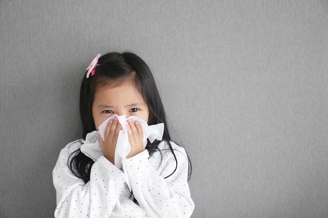 Kapan Anak Boleh Minum Obat Batuk? 1 Aturan Emas Obat Batuk untuk Anak